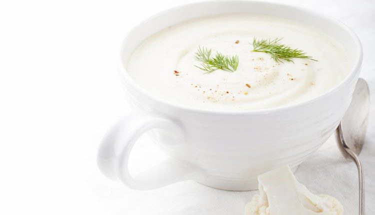 Sopa de coliflor y papa